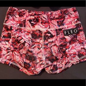 Fleo Shorts